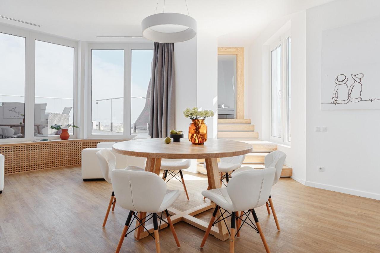 Royal Sky Apartments Odessa Buitenkant foto