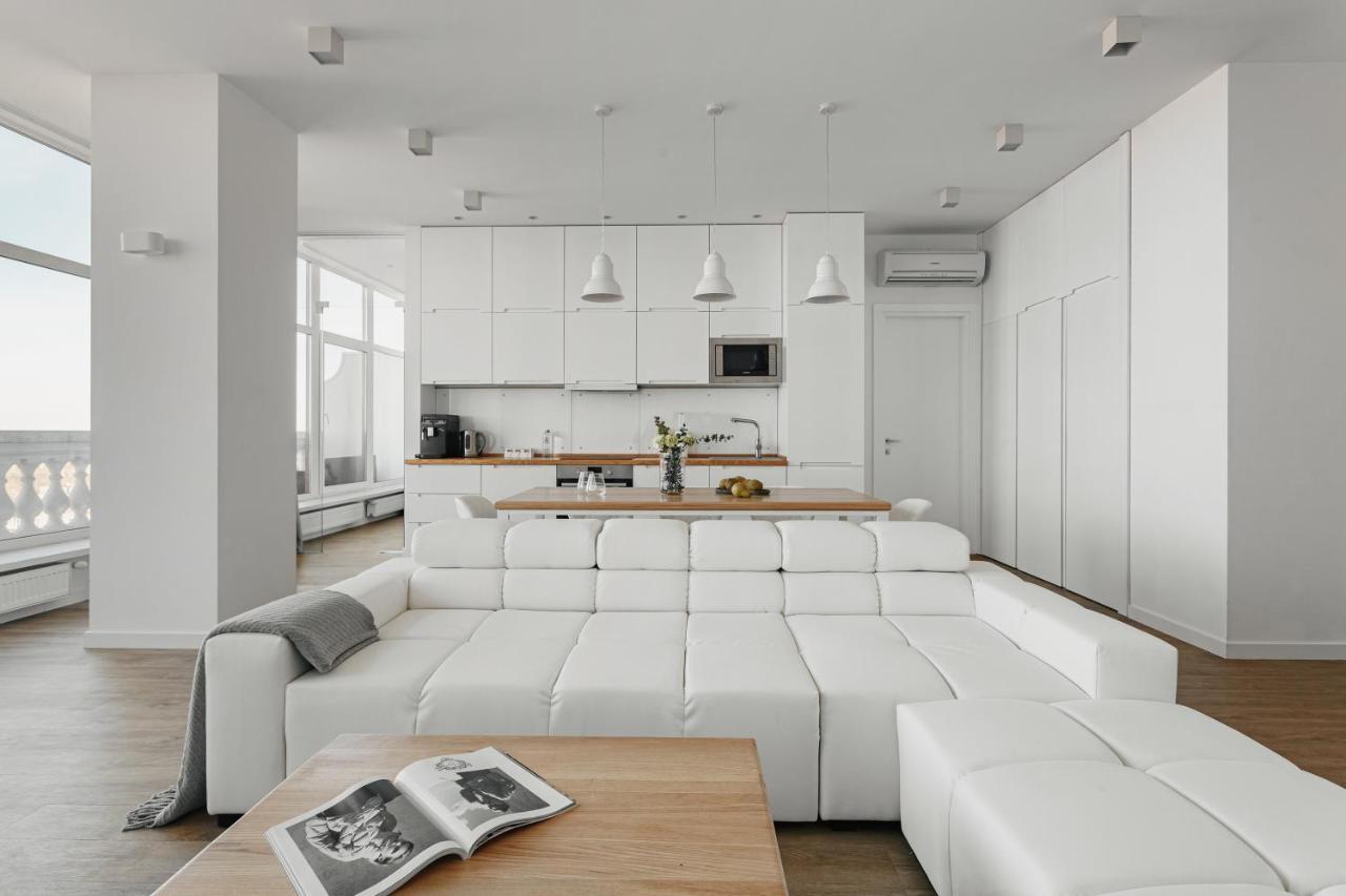 Royal Sky Apartments Odessa Buitenkant foto
