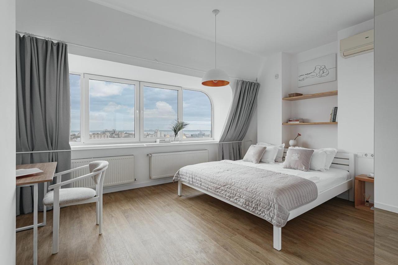 Royal Sky Apartments Odessa Buitenkant foto
