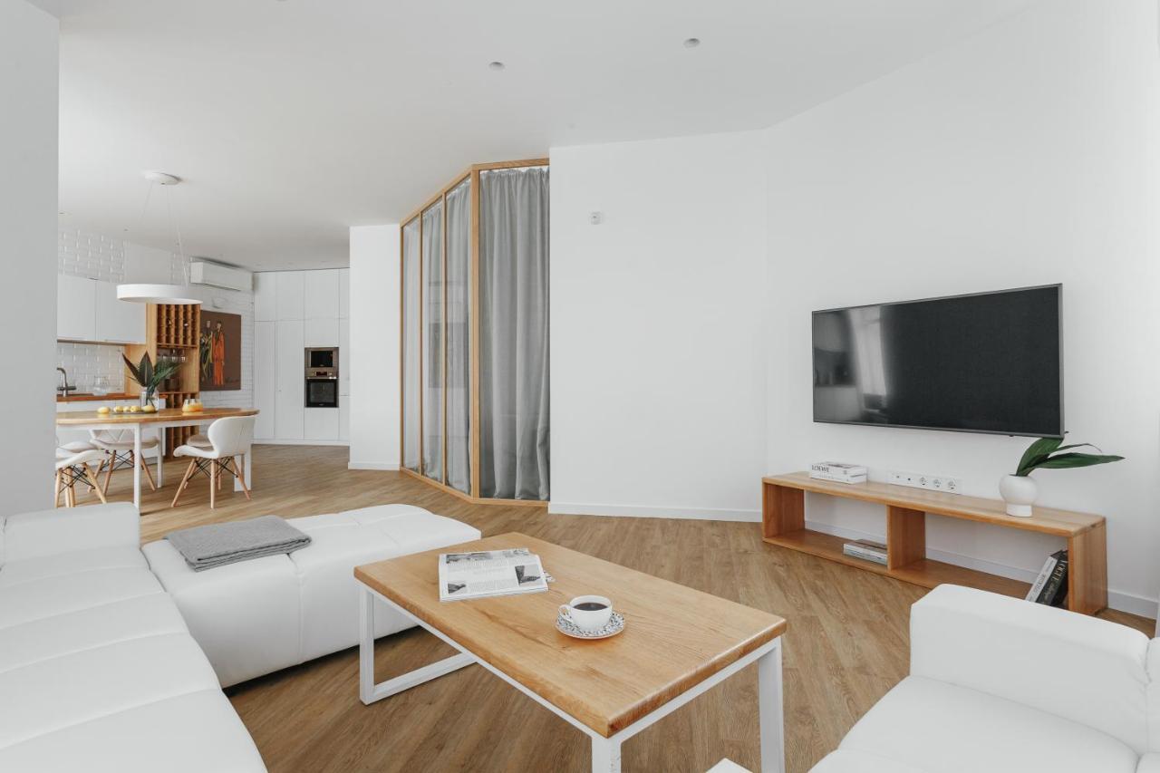 Royal Sky Apartments Odessa Buitenkant foto