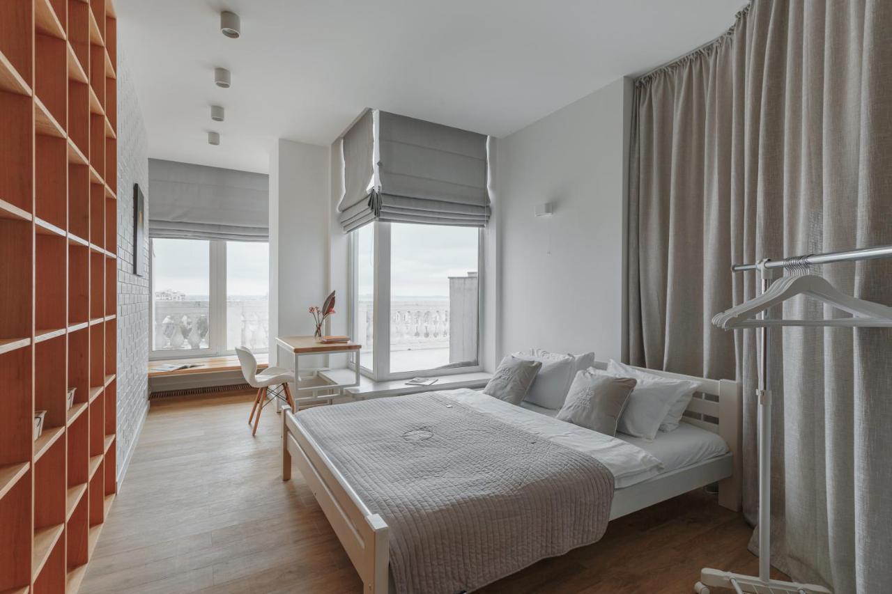 Royal Sky Apartments Odessa Buitenkant foto