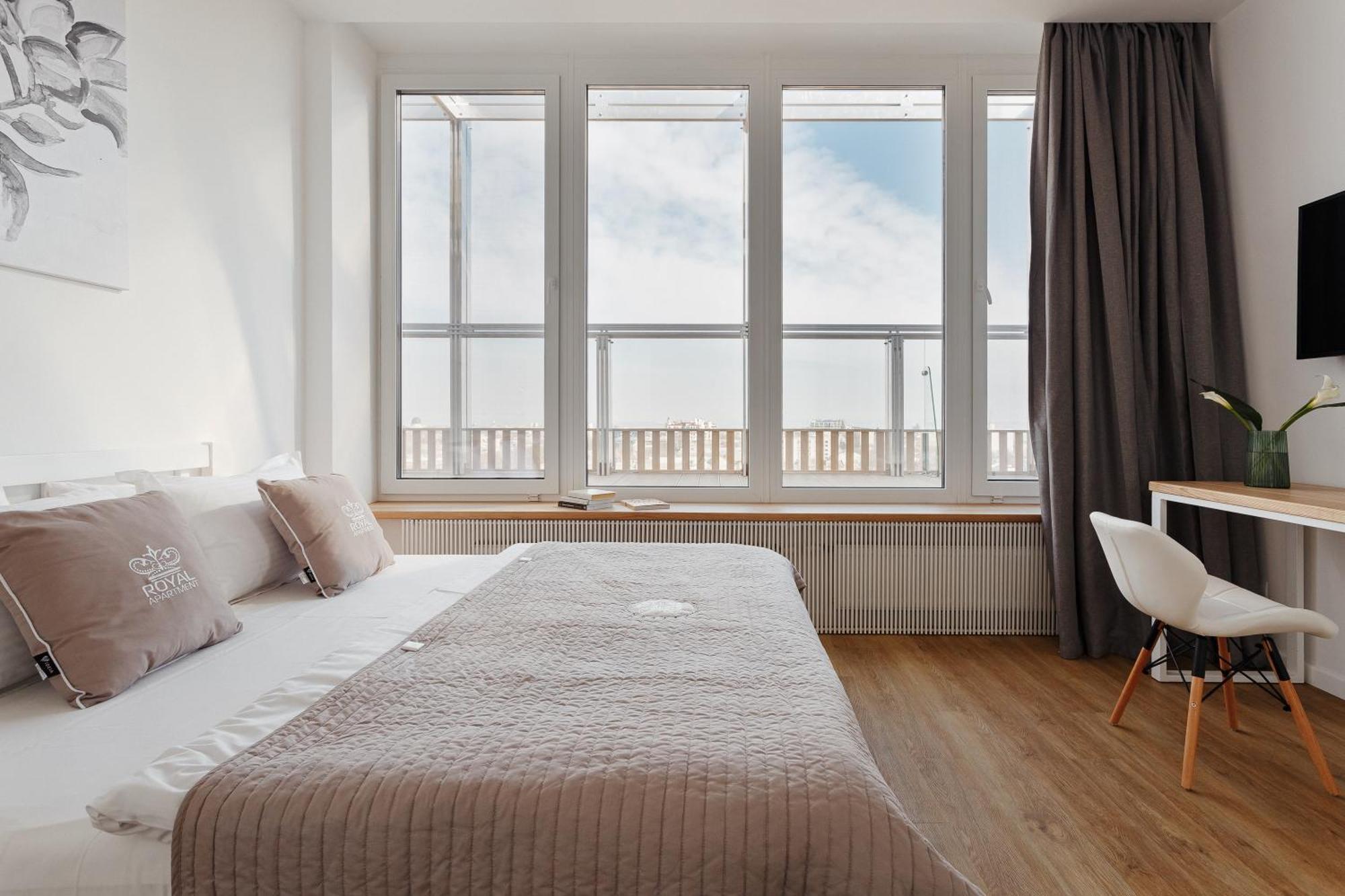 Royal Sky Apartments Odessa Kamer foto