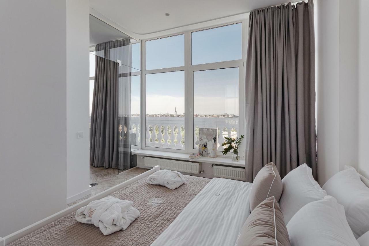 Royal Sky Apartments Odessa Buitenkant foto